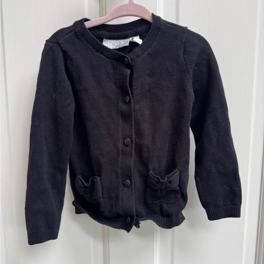 The Children's Place 3T Girls Black Knit Sweater with Bows on Pockets